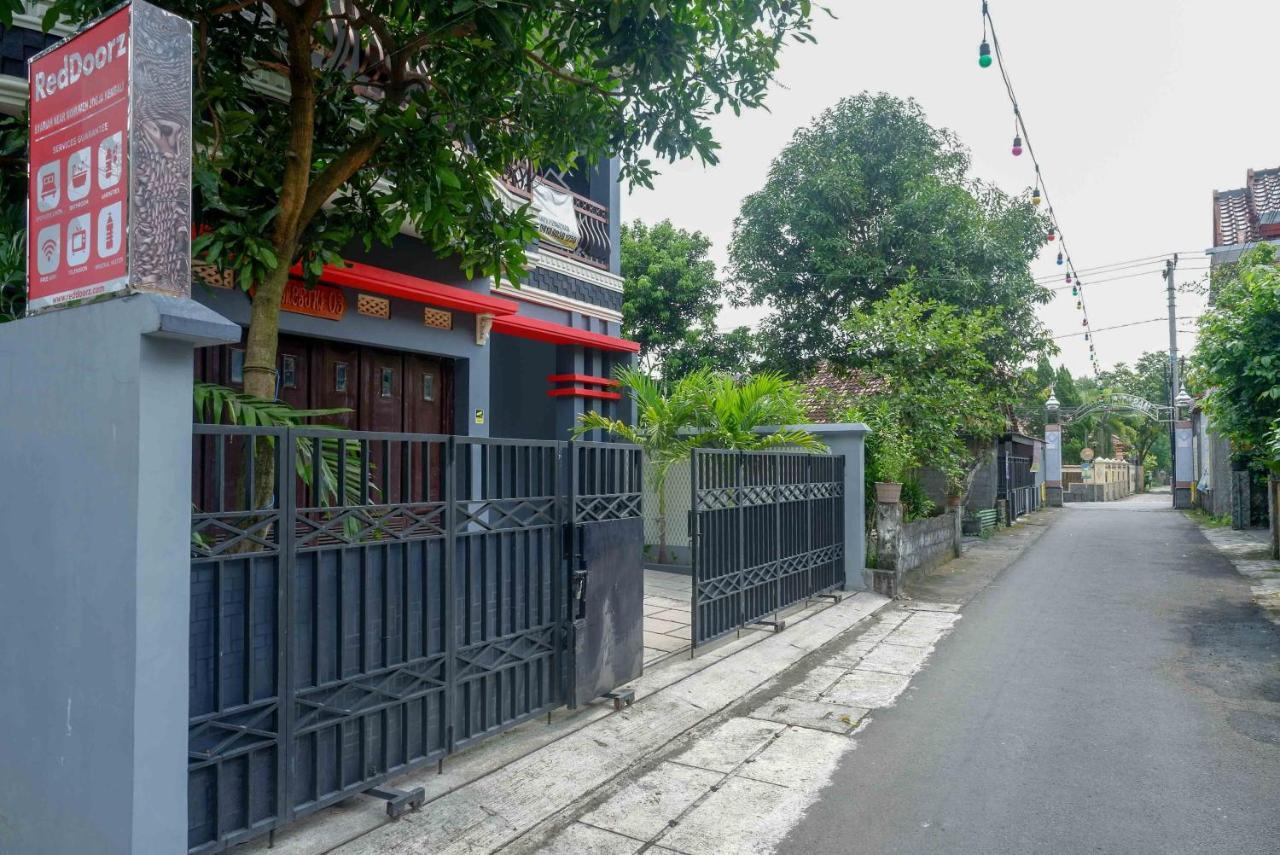 Reddoorz Syariah Near Monumen Jogja Kembali Ξενοδοχείο Kejayan Εξωτερικό φωτογραφία