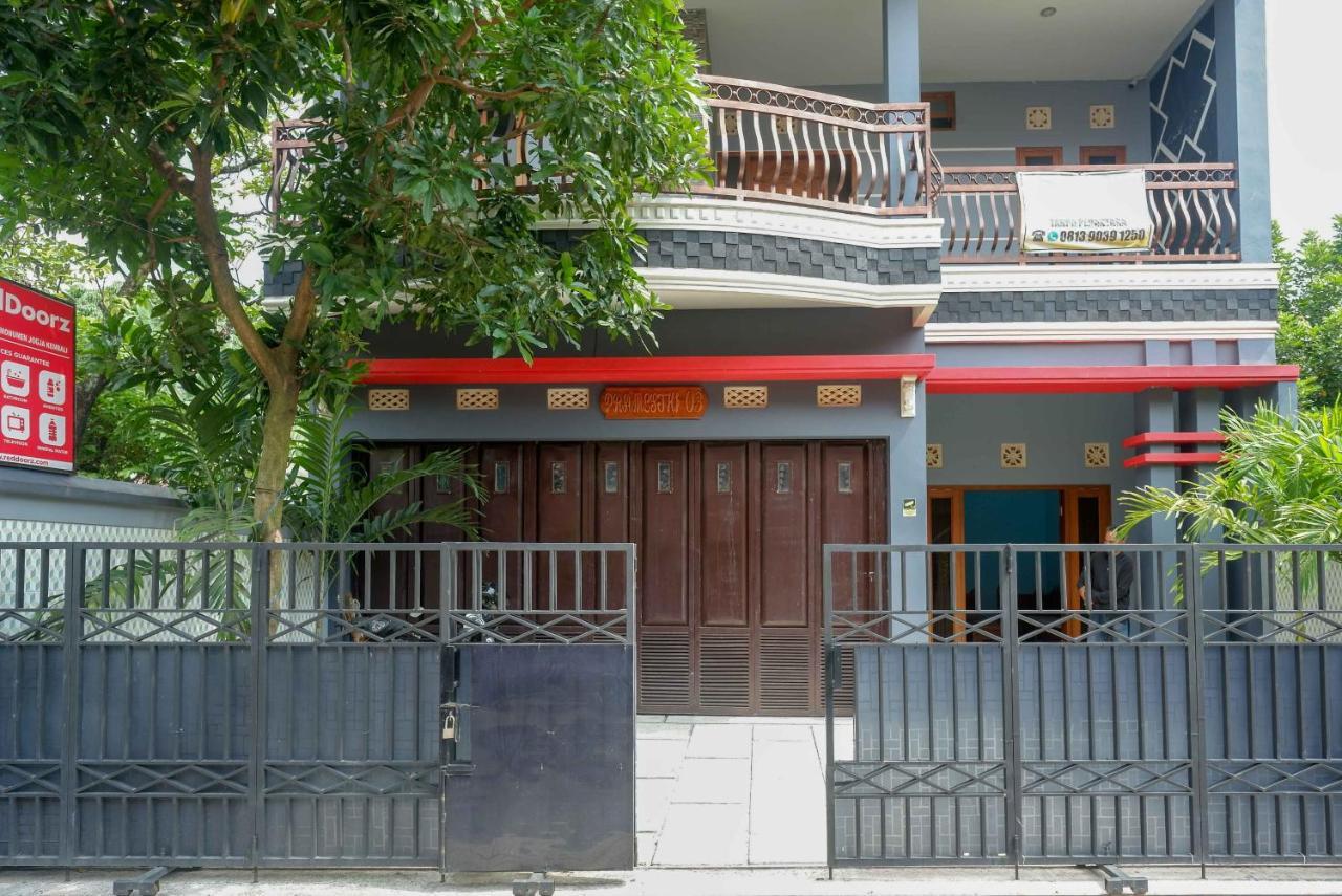 Reddoorz Syariah Near Monumen Jogja Kembali Ξενοδοχείο Kejayan Εξωτερικό φωτογραφία